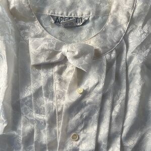 Vintage Bow Toe Blouse